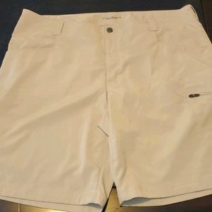 Columbia men's khaki lightweight shorts